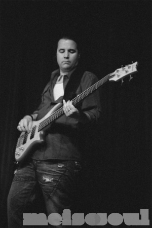 Jon Ronda on Bass