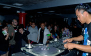 Icy Ice and the Crowd