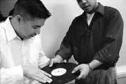 DJ Rod1 Air Scratching